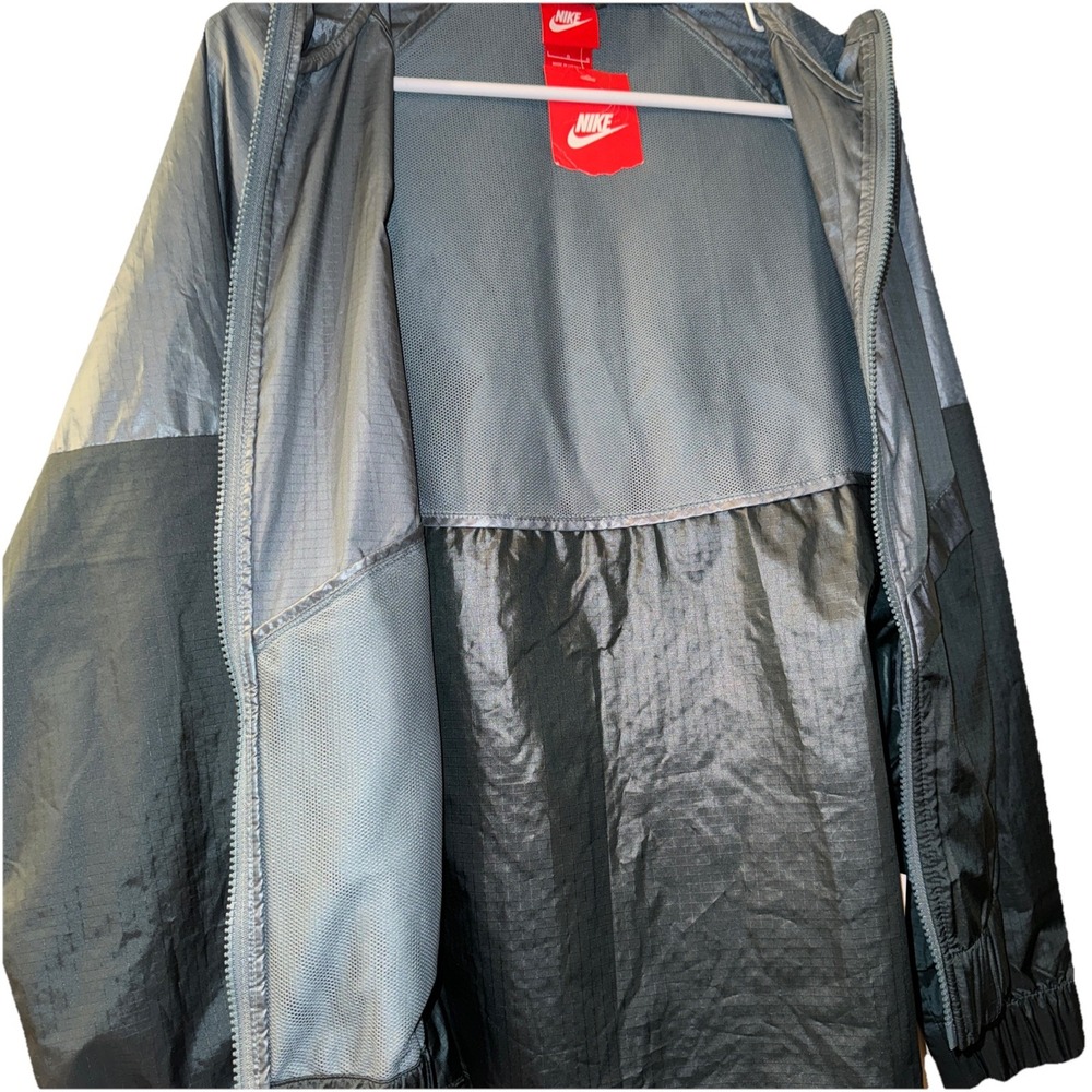 Nike Windrunner Windbreaker Jacket Hooded Full Zip Green 804947 Women's L  NWT - Picture 4 of 13